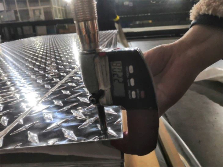 aluminium checker plate thickness